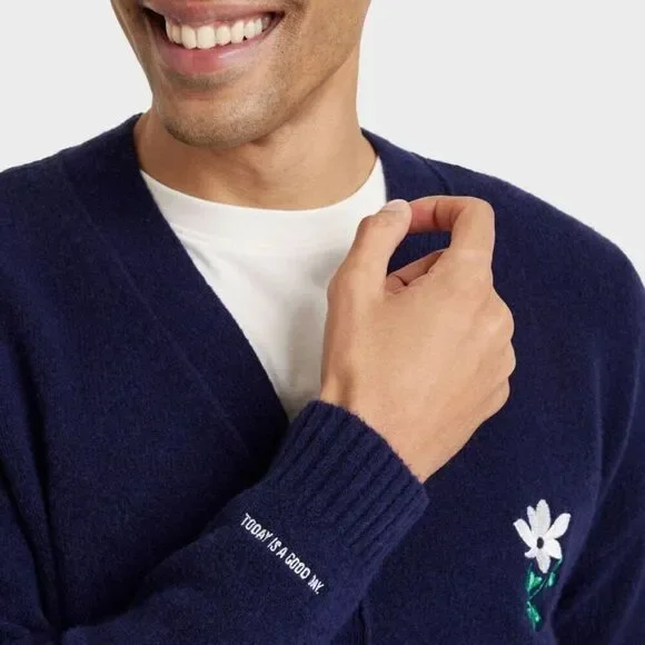 Open Box - Goodfellow & Co - Men's Kindness Blooms Floral Print V Ne Navy Blue - Picture 4 of 4